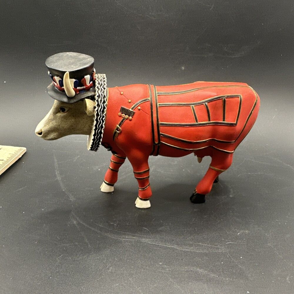 Cow Parade Figurine “Beefeater It Ain't Natural" 2002 retired #7247